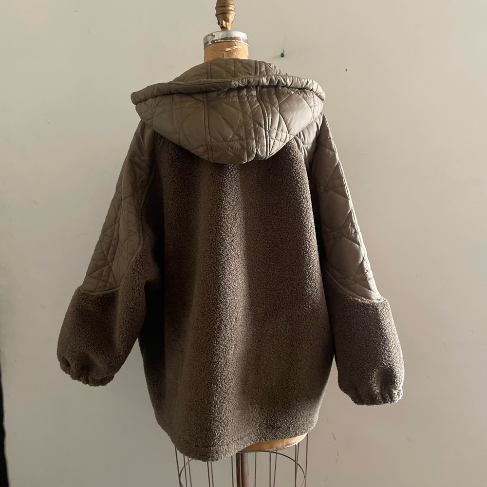 Silk Maison] Oversized Sherpa Quilted Fleece Jacket Coat - Picture 10 of 13